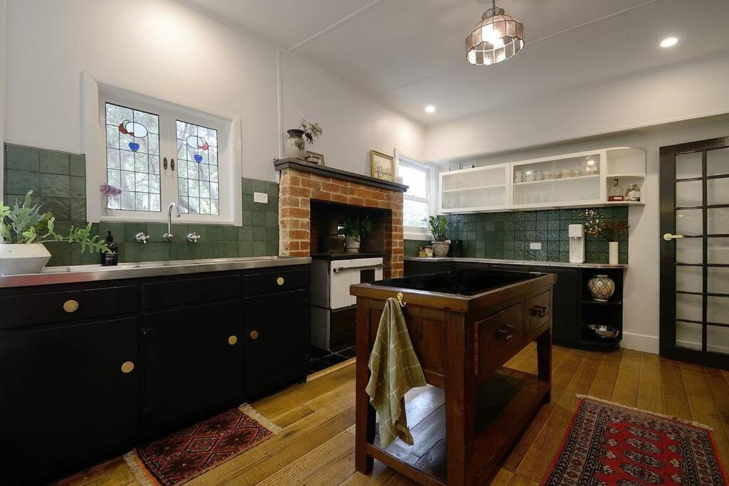 Harrys House Warburton - Peaceful Riverside Cottage In The Perfect Location מראה חיצוני תמונה