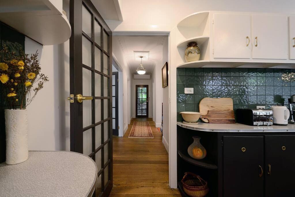 Harrys House Warburton - Peaceful Riverside Cottage In The Perfect Location מראה חיצוני תמונה