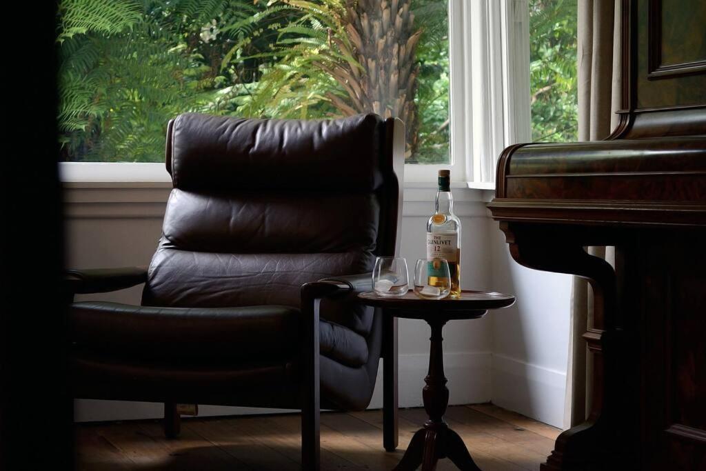 Harrys House Warburton - Peaceful Riverside Cottage In The Perfect Location מראה חיצוני תמונה